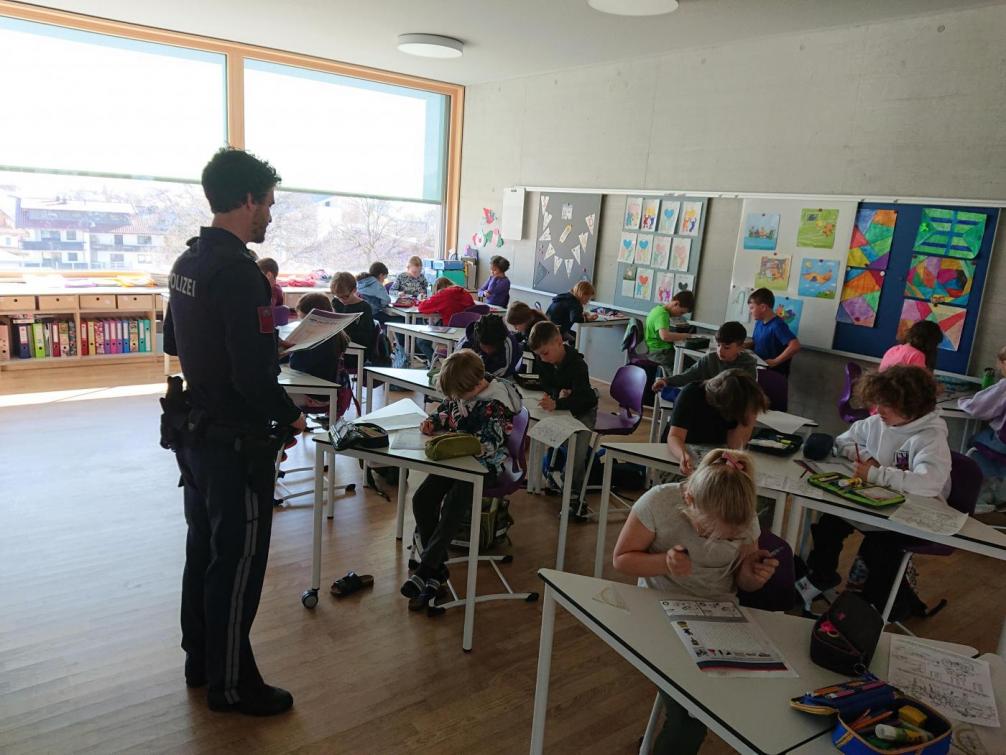 Kinderpolizei 3b