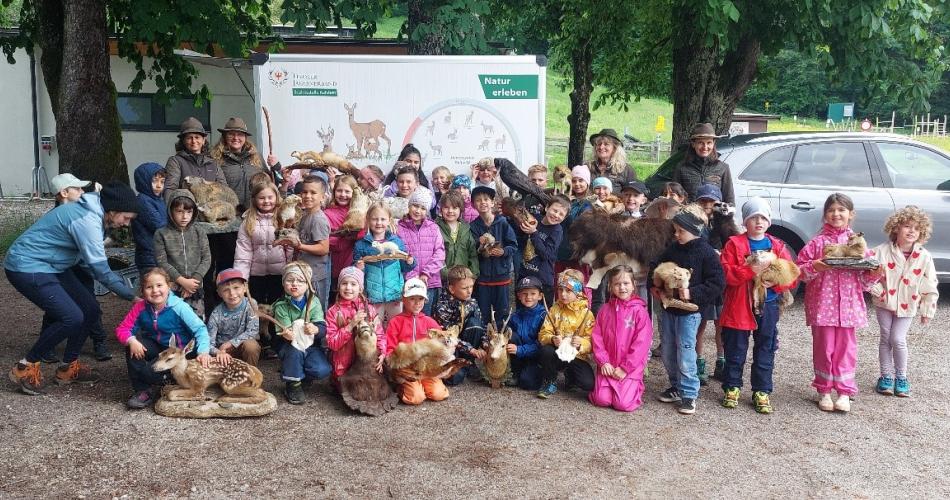 Am Donnerstag, den 11. Juni 2026 durften die Kinder der 1C und 1D Klassen der Volksschule Kundl am Projekt „Jäger in der Schule“ teilnehmen. 
